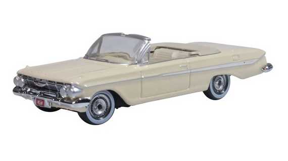CHEVROLET Impala Almond - 1961 - Cliquez sur l'image pour la fermer
